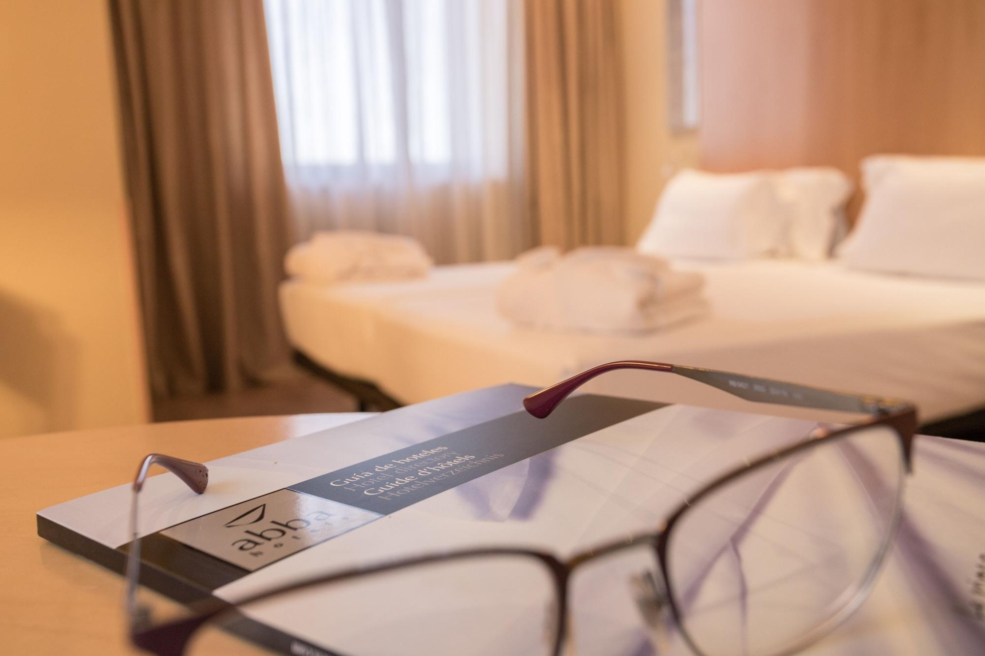 อับบา มาดริด Hotel ภายนอก รูปภาพ