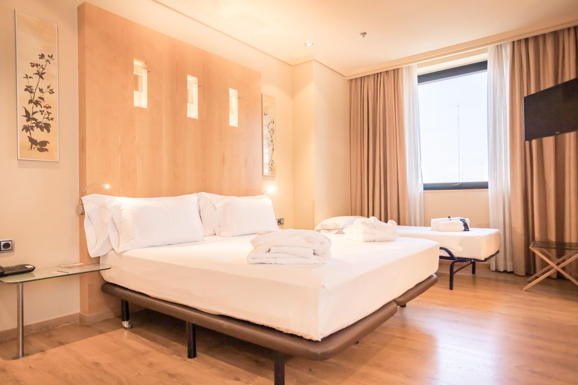 อับบา มาดริด Hotel ภายนอก รูปภาพ